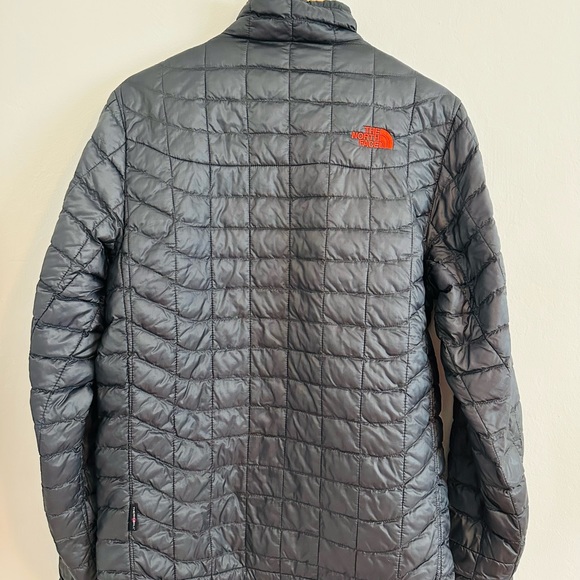 The North Face ThermoBall Jacket, Men’s, size S in NEW condition - Picture 2 of 8
